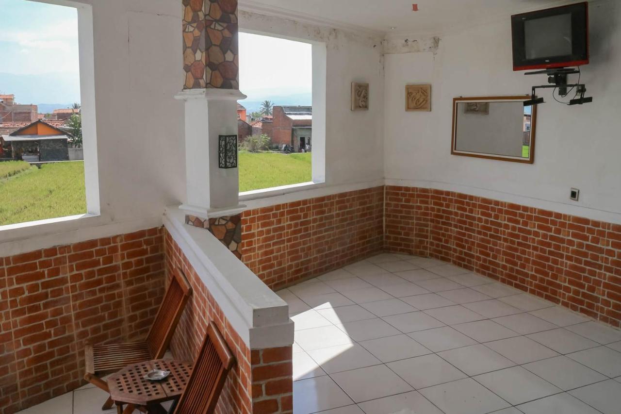 Wisma Vandera Syariah Garut Mitra Reddoorz Экстерьер фото